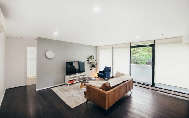 Rubi, 1BDR Melbourne Apartment