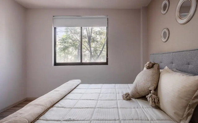 Urban Oasis in Roma - Wifi - Laundry - Sleeps 7