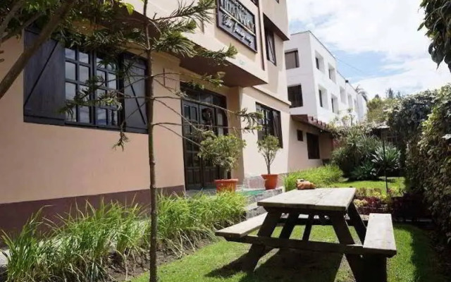 Hotel Muros Quito