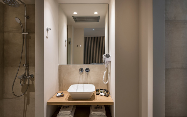 Trianon Luxury Apartments & Suites