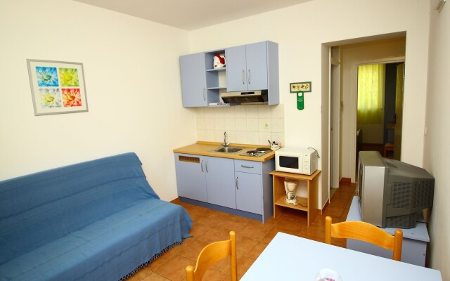 Bacan Serviced Apartments