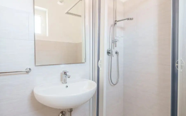 Das Halte Haus - Room 302