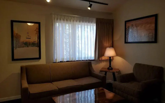 GetAways at Snow Lake Lodge