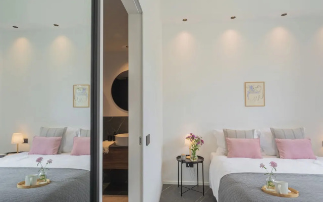 Piccola Como Lotus by Rent all Como