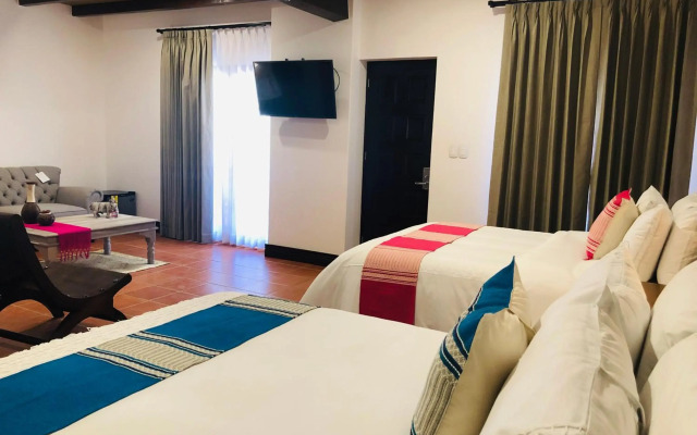 Casa de Adobe Gallery & Luxury Boutique