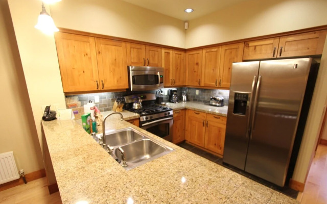 The Cabins 18 3 Bedrooms 2 Bathrooms Condo