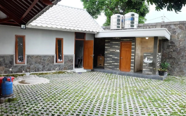 Omah Dronjongan Homestay Yogyakarta