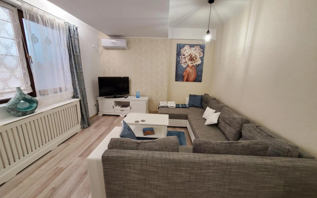 Morii Lake Apartment