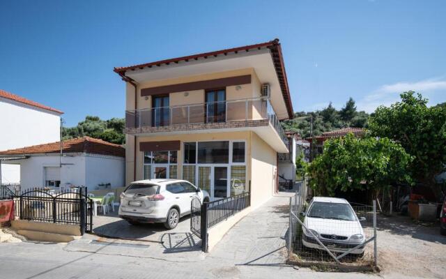 Thomai's apartment