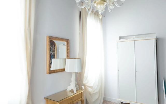 Stunning 15-bed Villa in Dolo, Close to Venice, IT