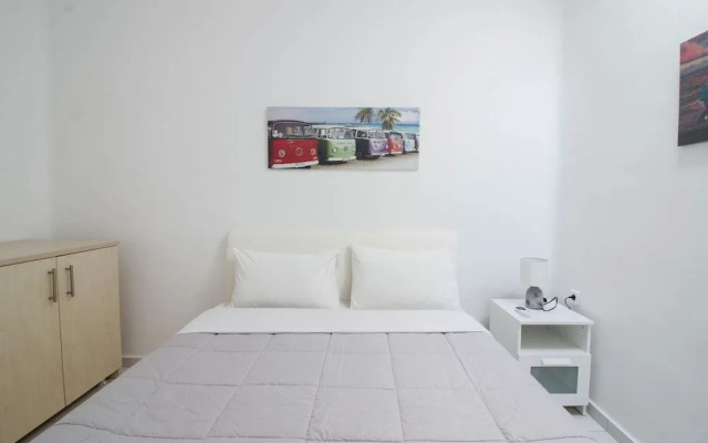 Sea & Stone Residence