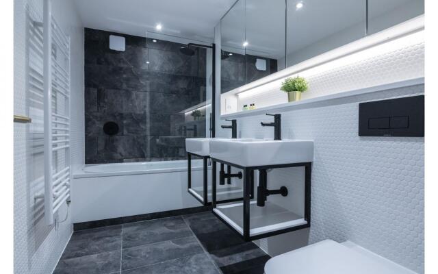 Royal Kensington Penthouse IX- 3 bed