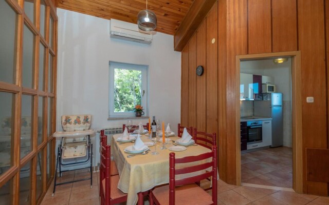 Amazing Home in Hvar With Wifi and 3 Bedrooms
