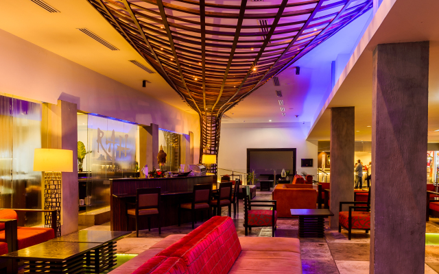 Riande Aeropuerto Hotel & Casino