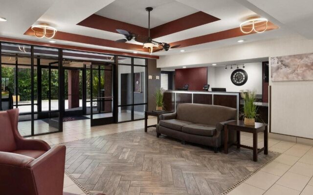 Red Roof Inn & Suites Savannah Airport