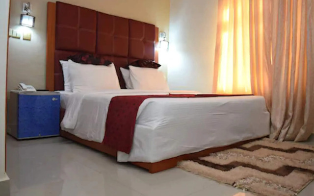 Chariot Hotel