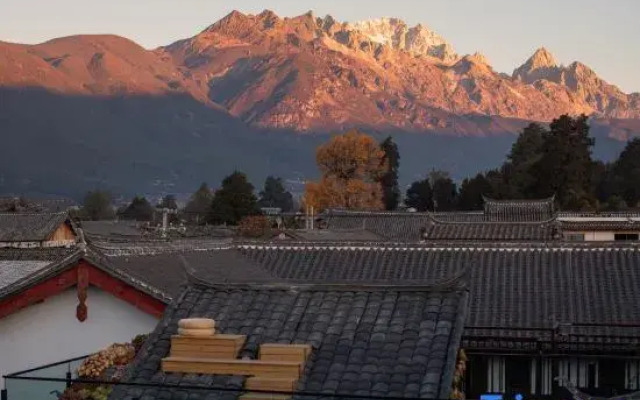 Yulong Qiyunli Designer Homestay