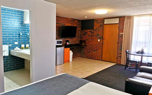 Comfort Inn Town House