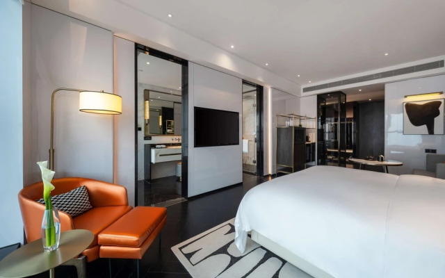 The Langbo Chengdu Hotel