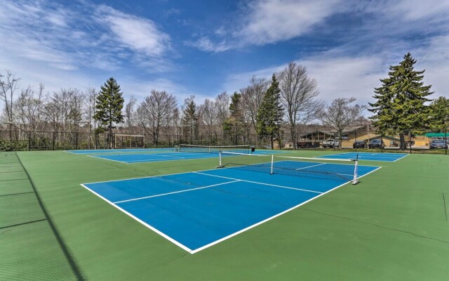 Exciting Tobyhanna Home Near Kalahari Water Park!