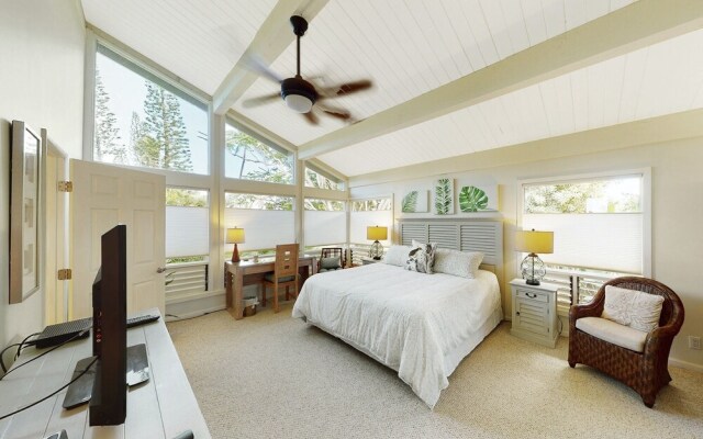 Punahele 3 Bedroom Home by RedAwning