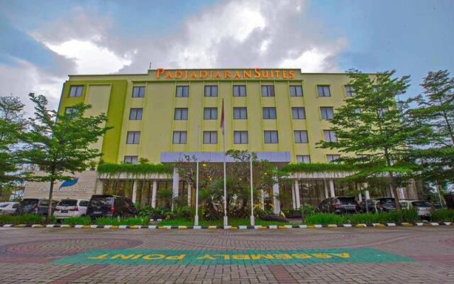 Padjadjaran Suites Resort & Convention Hotel