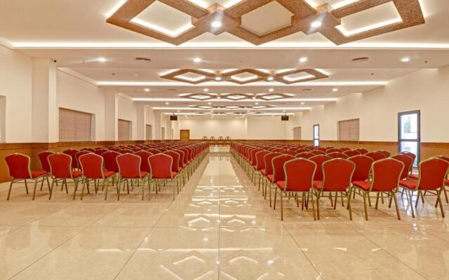 Treebo Premium Vahada