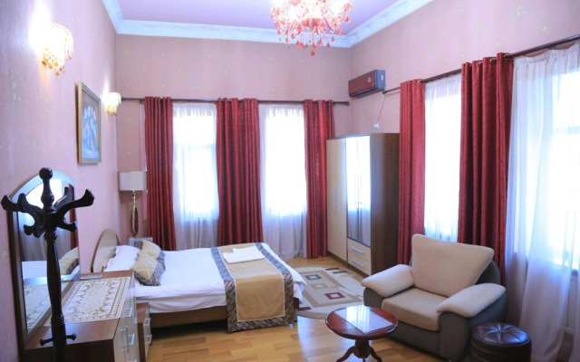 Almos Guest House