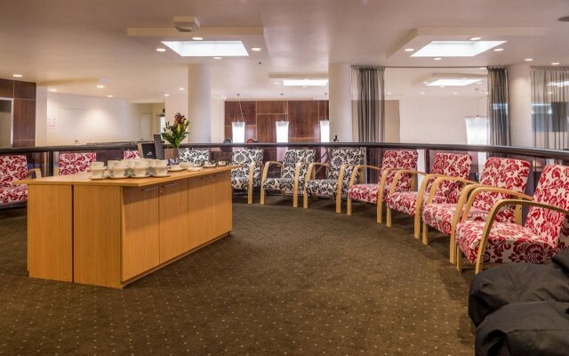 West Plaza Hotel