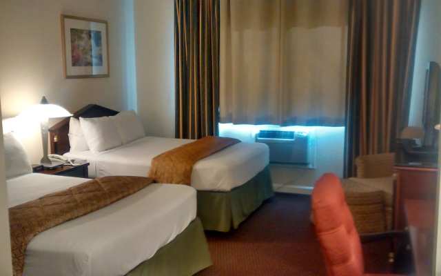 Hyannis Plaza Hotel