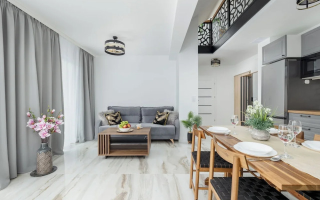 Two-level Apartment by Renters Prestige