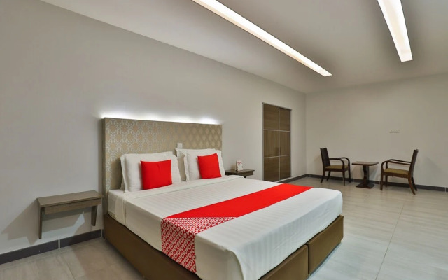 OYO 370 Inwan Residential Units