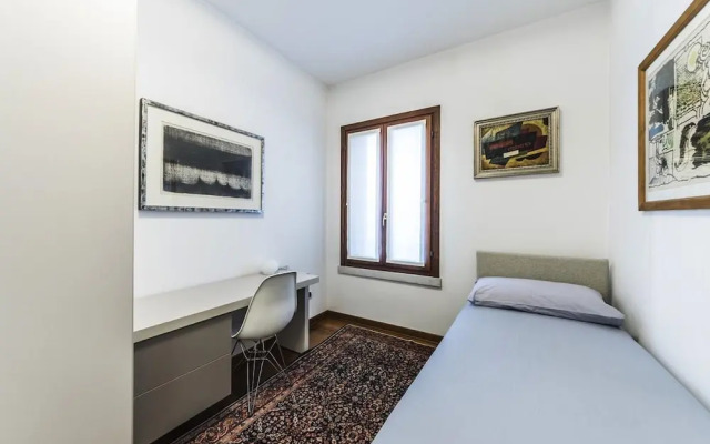 Carmini  Palace Canal View