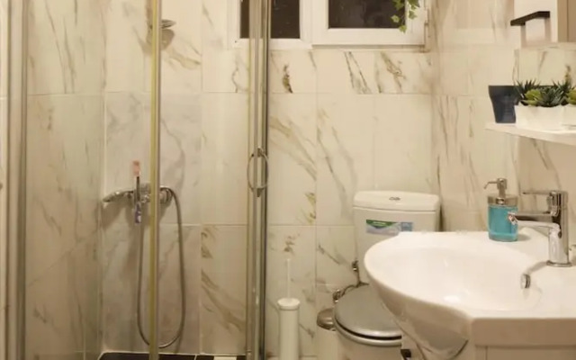 Vibrant Flat With Excellent Location in Beyoglu