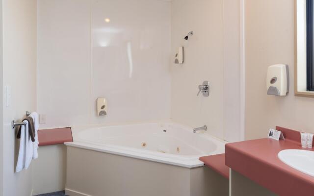 Aston Court Motel Blenheim