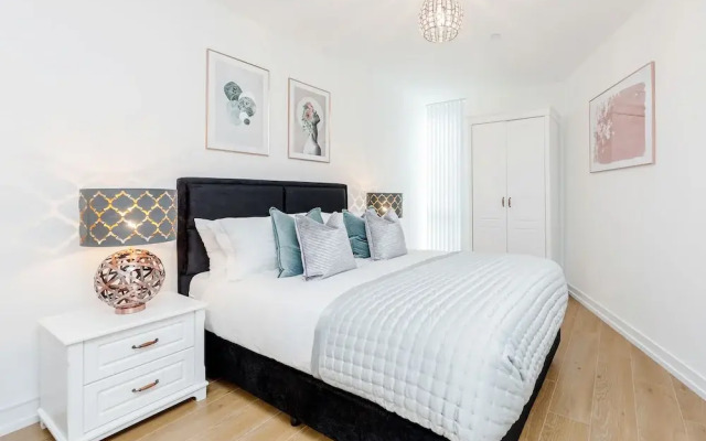 Superior Apartment Bracknell Centre