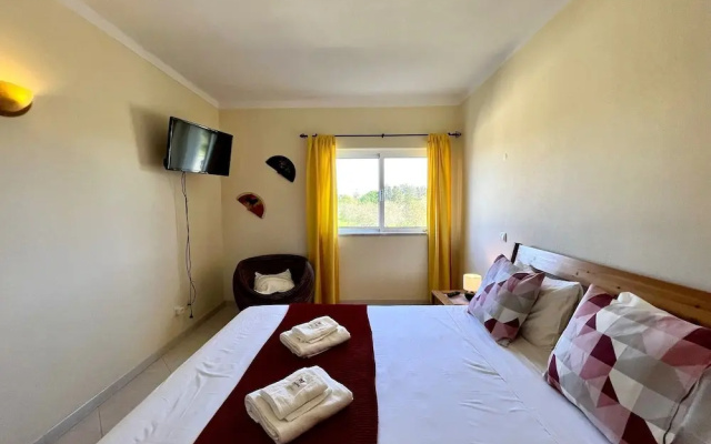 Alvor Paradise With Pool by Homing