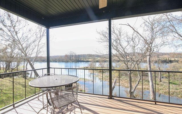 Riverfront Cotter Home: Close to Trout Fishing!
