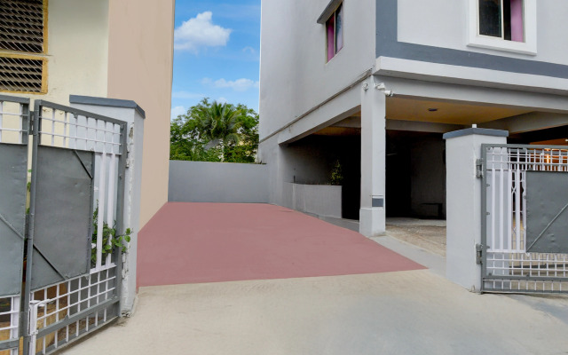 Super Townhouse Vanasthalipuram Near Deer National Park