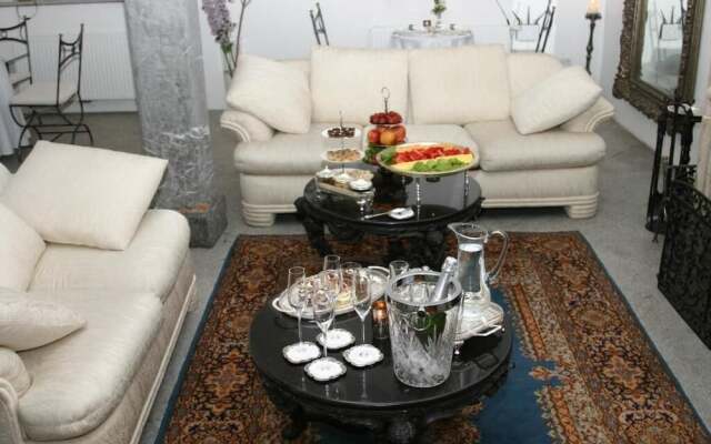 Antiq Palace Residences