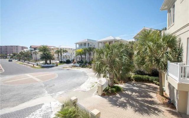 Seabreeze 5 Bedroom Home by RedAwning