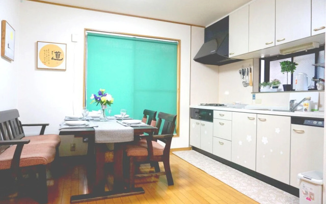 Namba Tsutenkaku Warm Villa WS-1