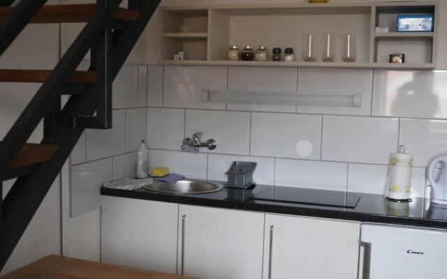 Apartment F6