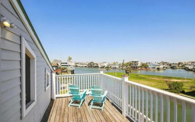 Tranquil Waters by Ryson Vacation Rentals