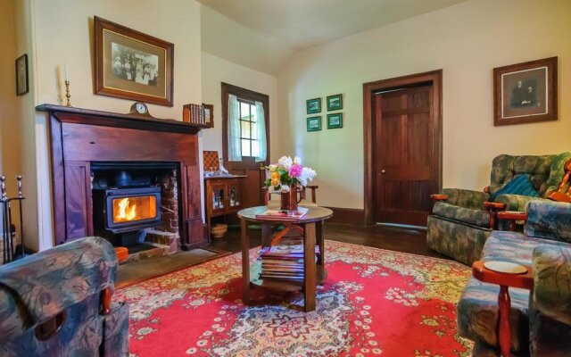 Laurel Cottage