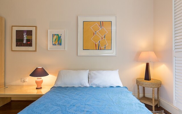 Elegant 2 bed near Hampstead and Camden, sleeps 4