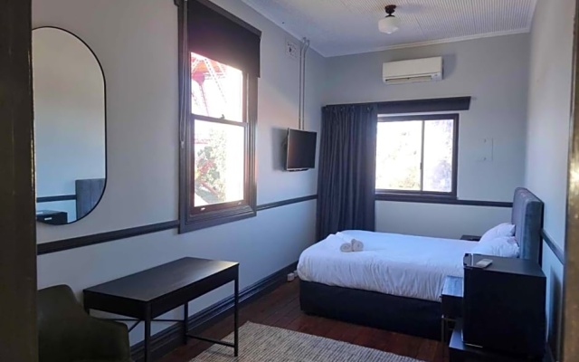 The Federal Hotel – Guest Rooms – Kalgoorlie