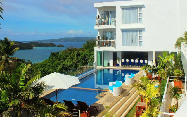 Tanawin Resort & Luxury Apartments
