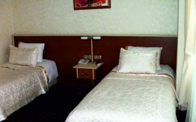 Adana Akdeniz Otel