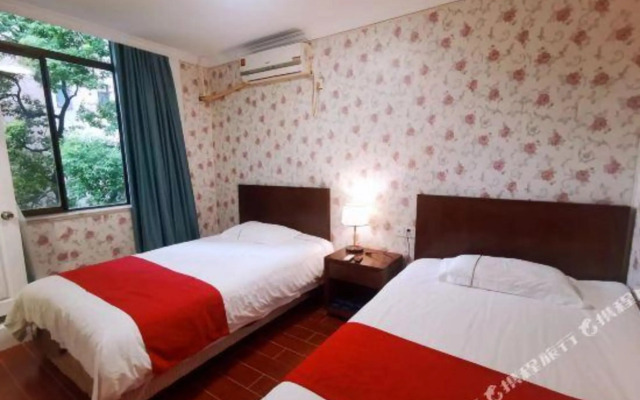 Yijia Hotel (Shanghai Hongkou Soccer Stadium)